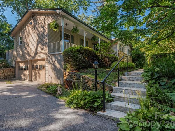 142 Whisperwood Drive, Unit 19, Hendersonville, NC 28791