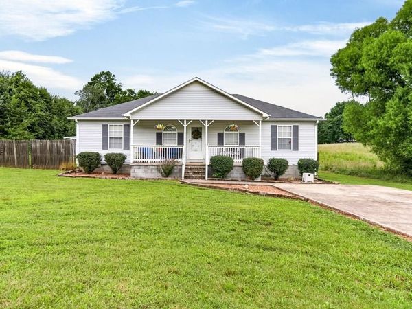463 Hennessee Ave, Morrison, TN 37357