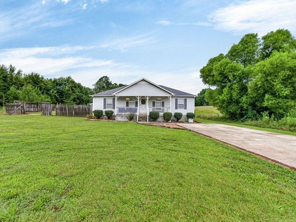 463 Hennessee Ave, Morrison, TN 37357