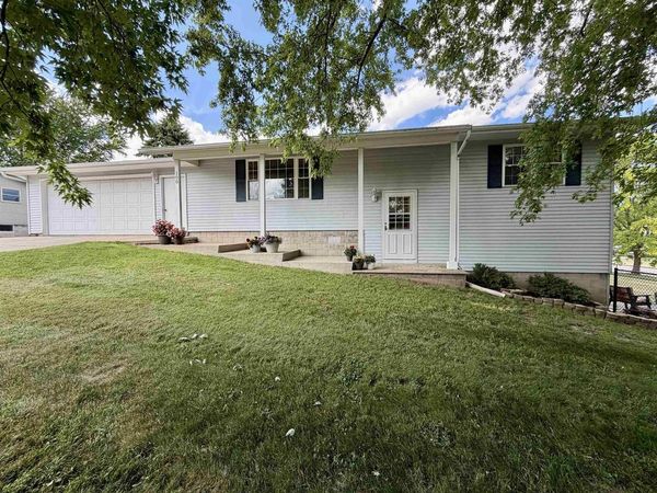 100 FERN DRIVE, Rosendale, WI 54974
