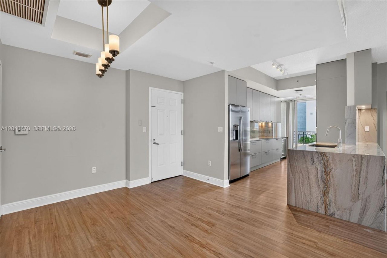 3232 SW 22nd Ter, Unit 601, Miami, FL 33145 Photo