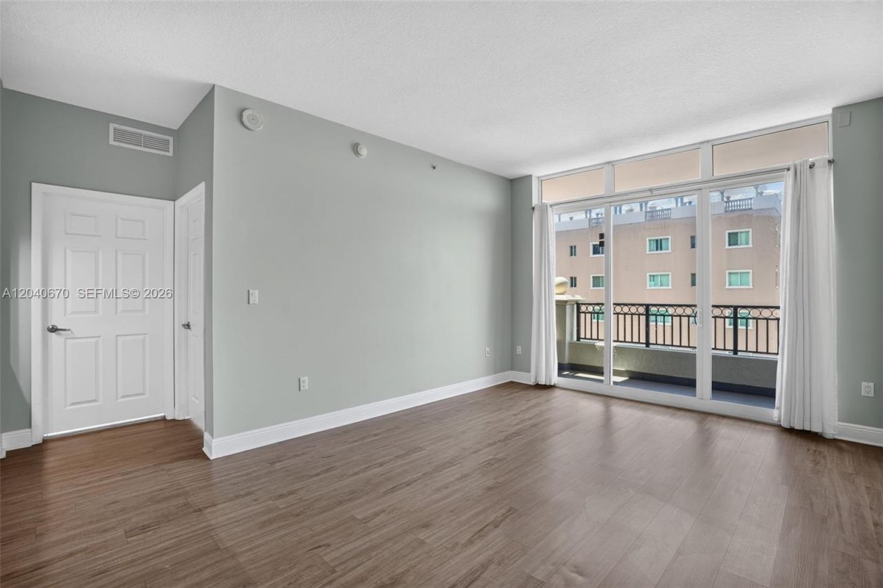 3232 SW 22nd Ter, Unit 601, Miami, FL 33145 Photo