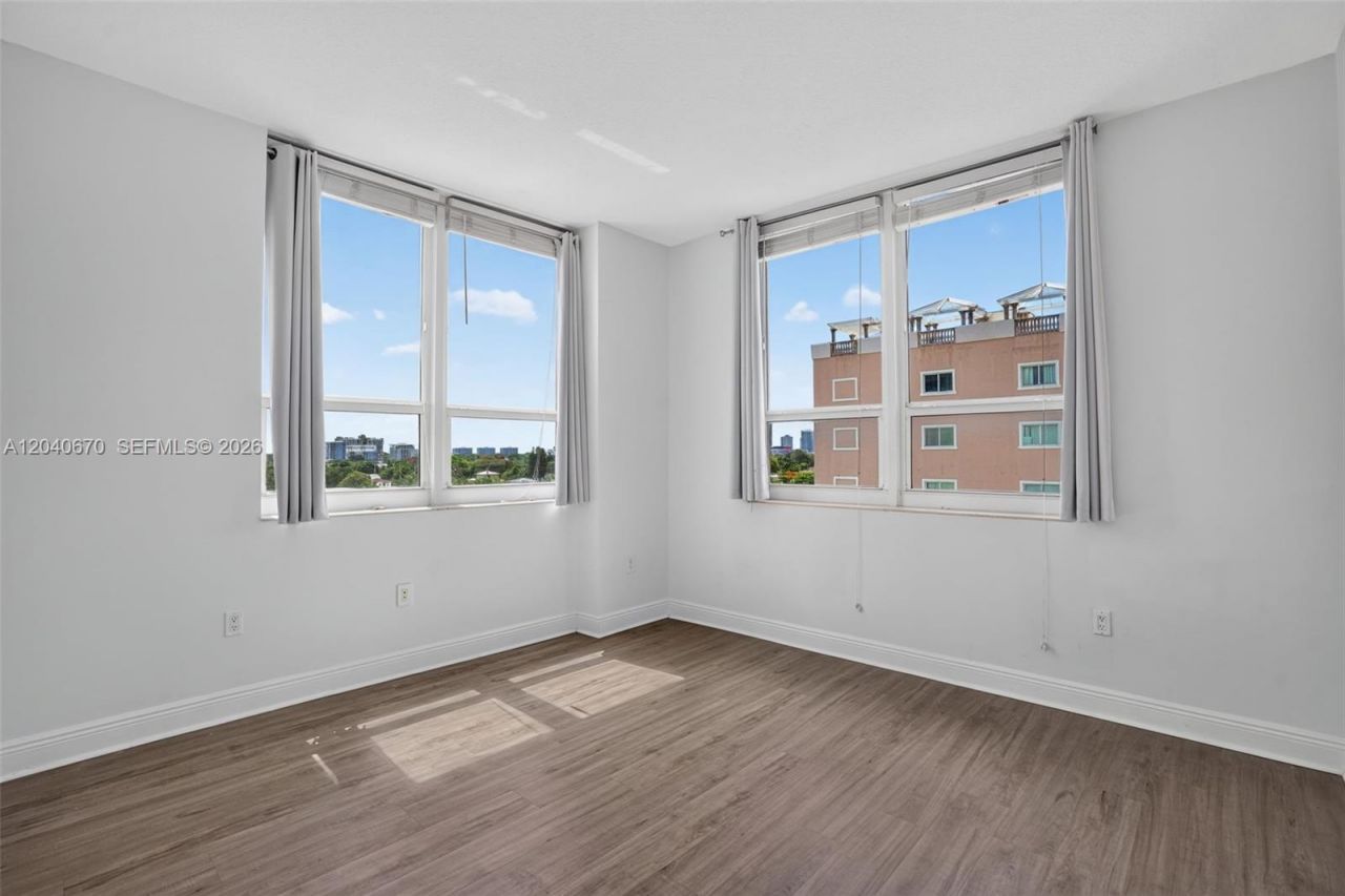3232 SW 22nd Ter, Unit 601, Miami, FL 33145 Photo