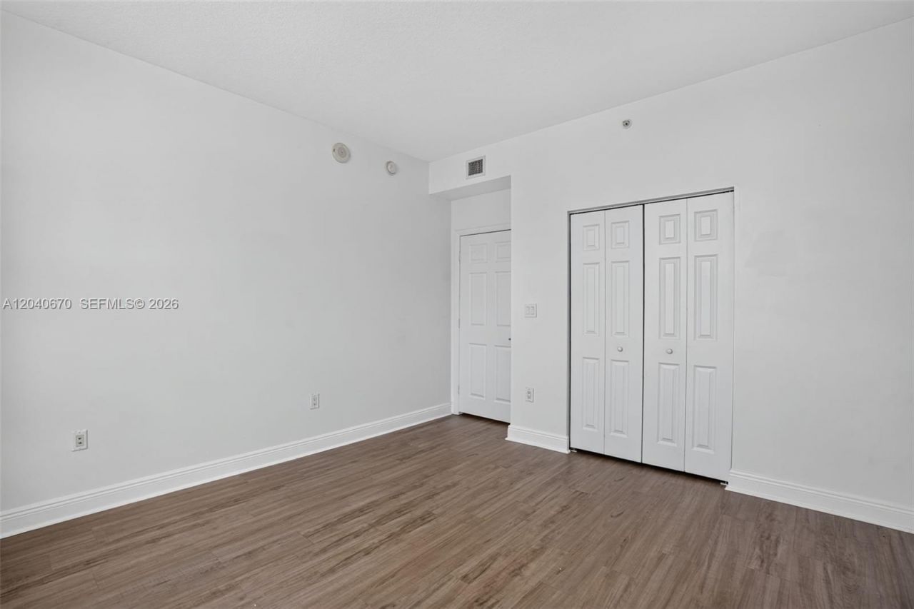 3232 SW 22nd Ter, Unit 601, Miami, FL 33145 Photo