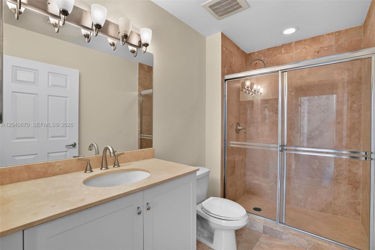 3232 SW 22nd Ter, Unit 601, Miami, FL 33145 Photo