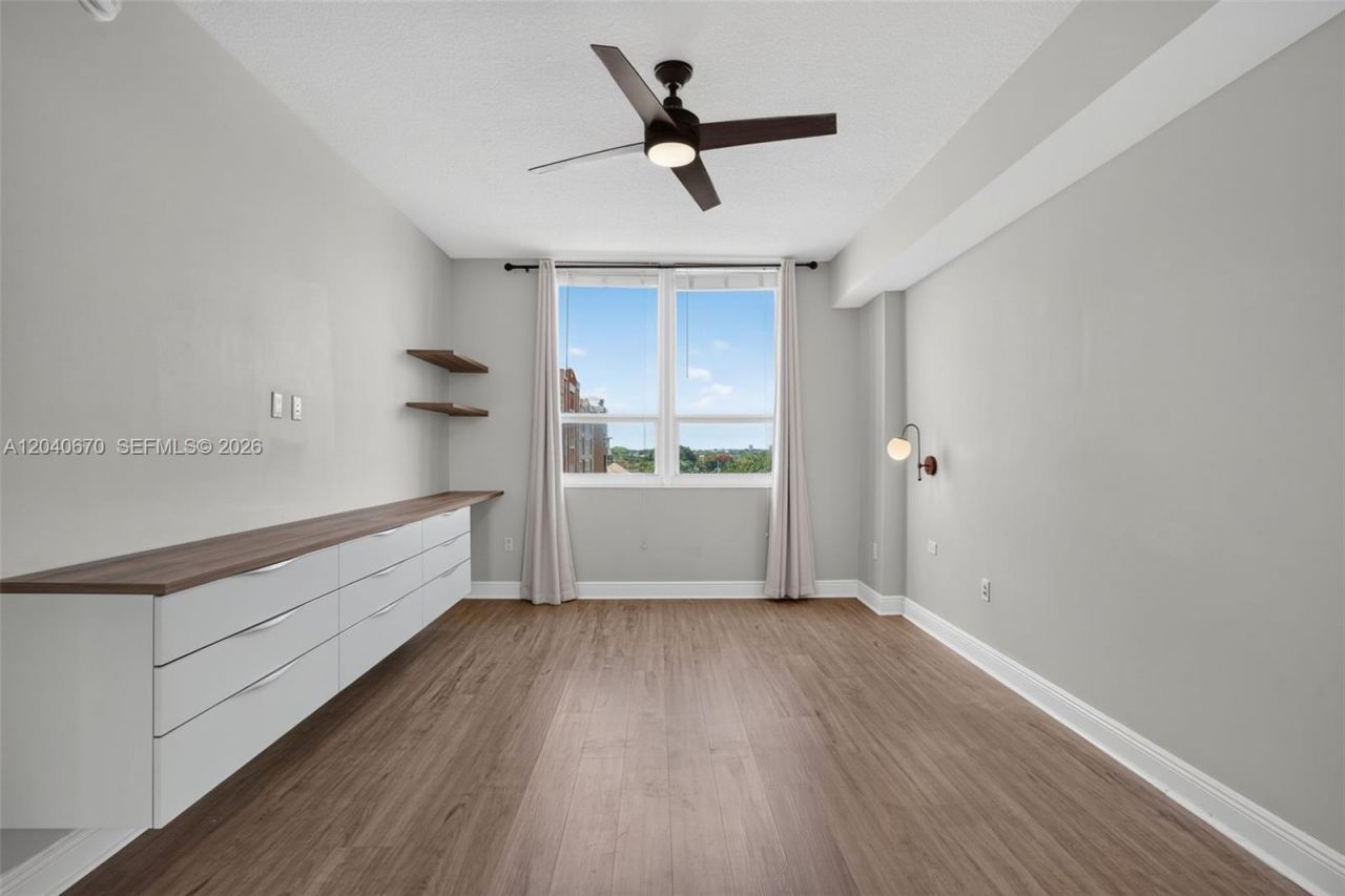 3232 SW 22nd Ter, Unit 601, Miami, FL 33145 Photo