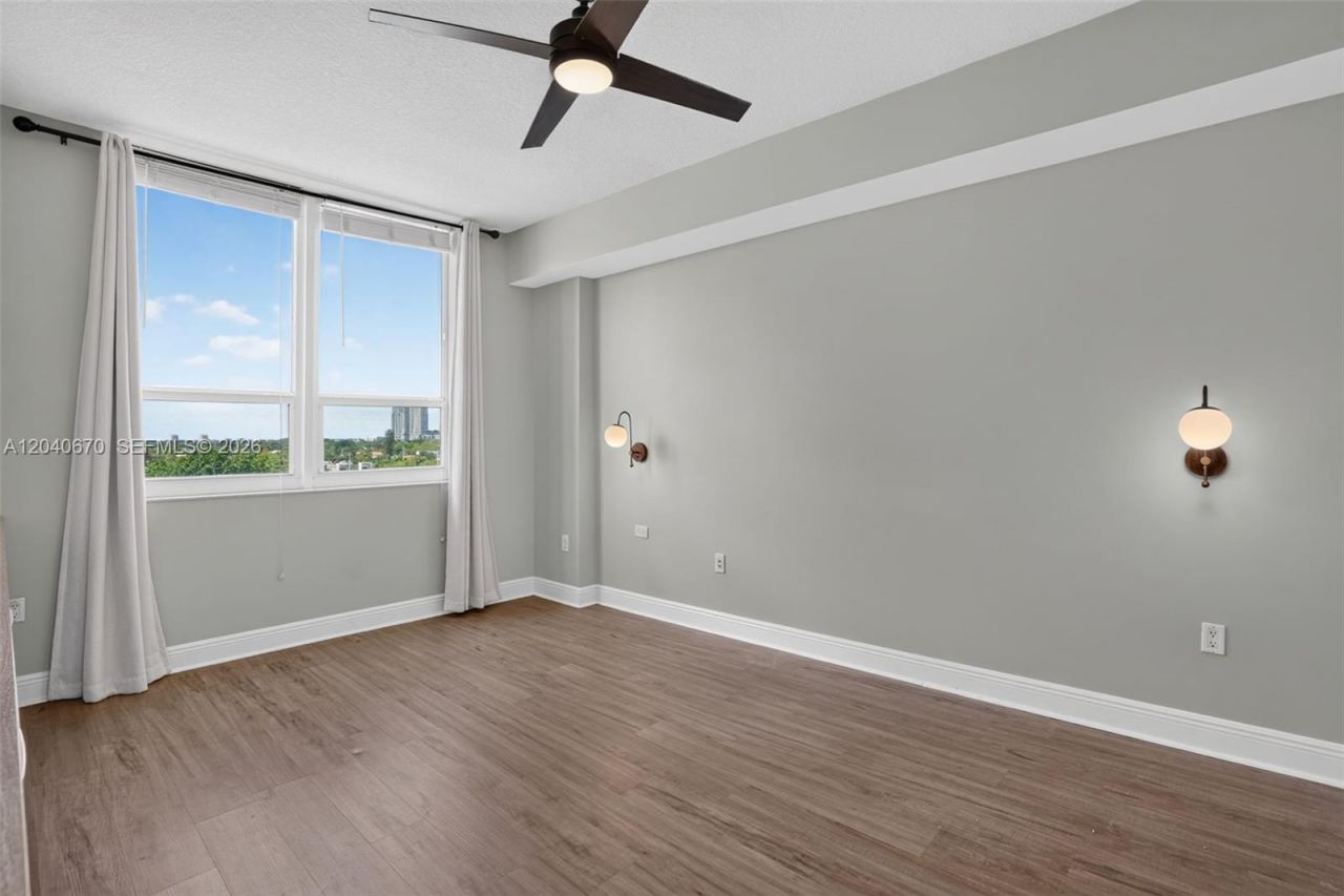 3232 SW 22nd Ter, Unit 601, Miami, FL 33145 Photo