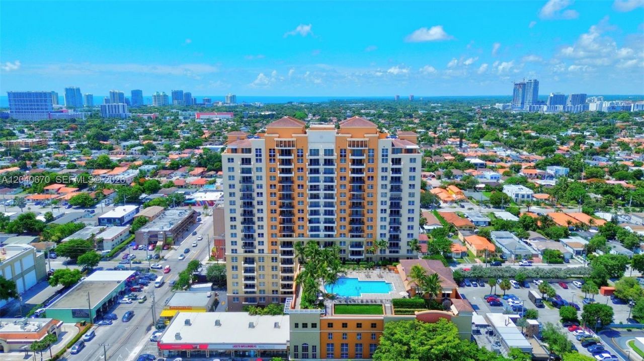 3232 SW 22nd Ter, Unit 601, Miami, FL 33145 Photo