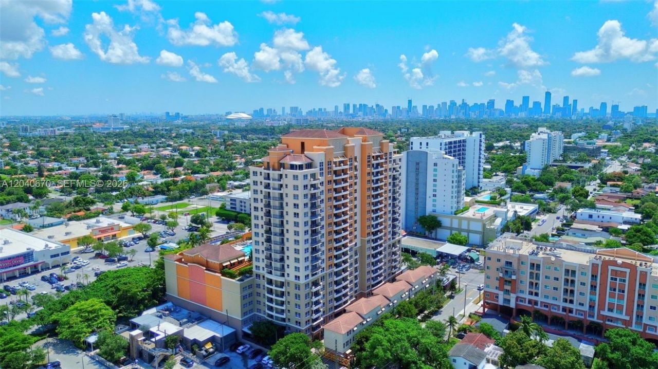 3232 SW 22nd Ter, Unit 601, Miami, FL 33145 Photo