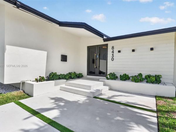 8430 SW 88th St, Miami, FL 33156