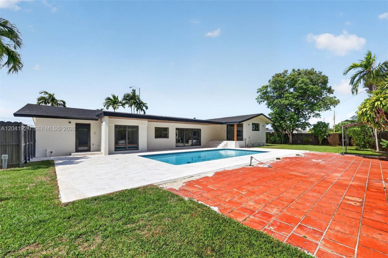 8430 SW 88th St, Miami, FL 33156 Photo