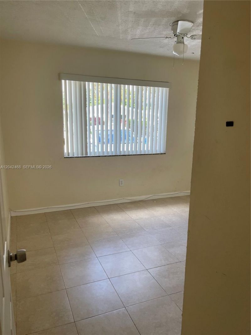 16041 NE 18th Pl, Unit 1, North Miami Beach, FL 33162 Photo