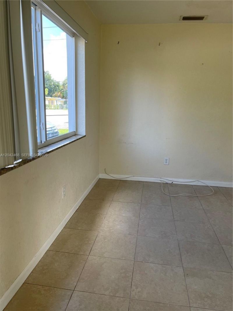 16041 NE 18th Pl, Unit 1, North Miami Beach, FL 33162 Photo