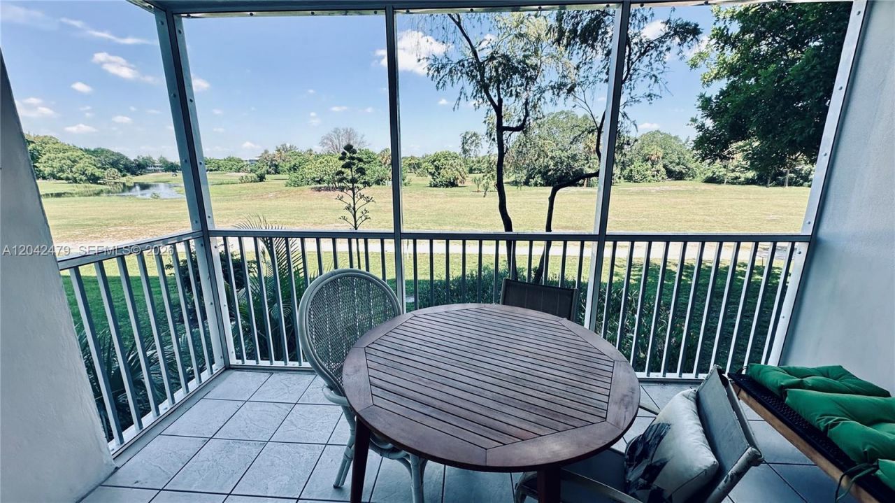 2671 S Course Dr , Unit 208, Pompano Beach, FL 33069 Photo