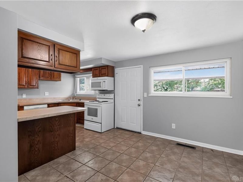 1855 Mattis Drive, Miami Township, OH 45439 Photo 7