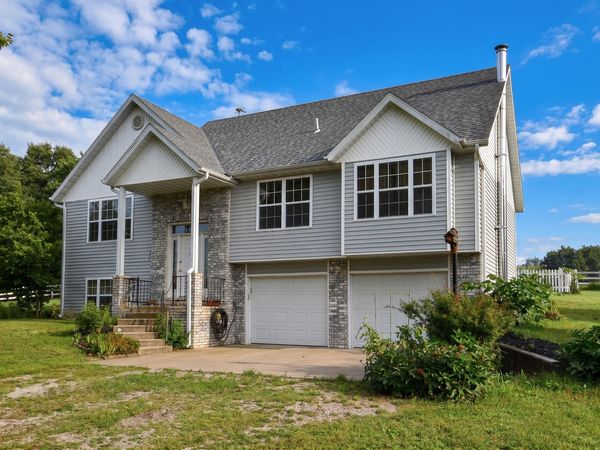 306 Spring Valley , Marshfield, MO 65706