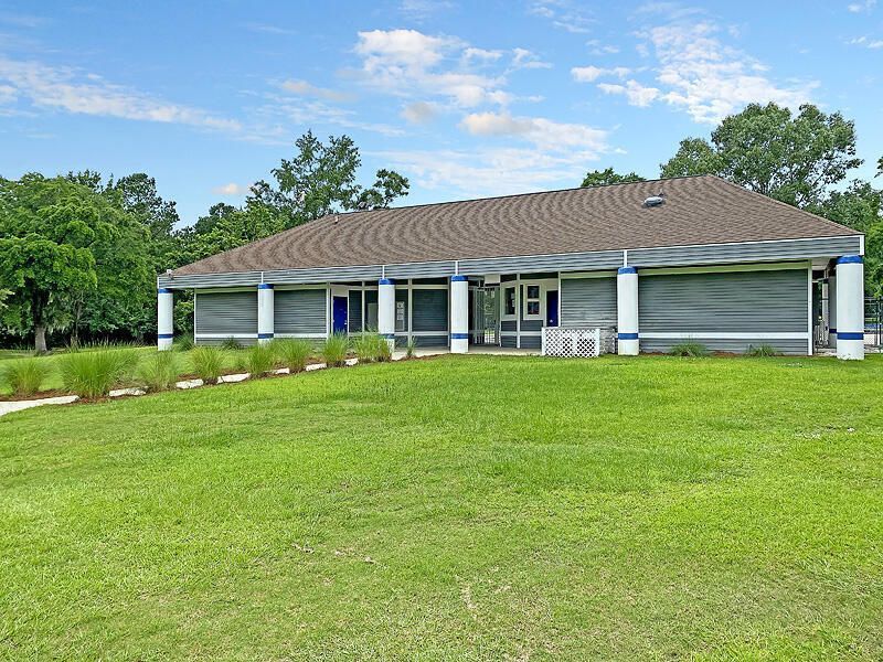 115 Challis Court Photo 60