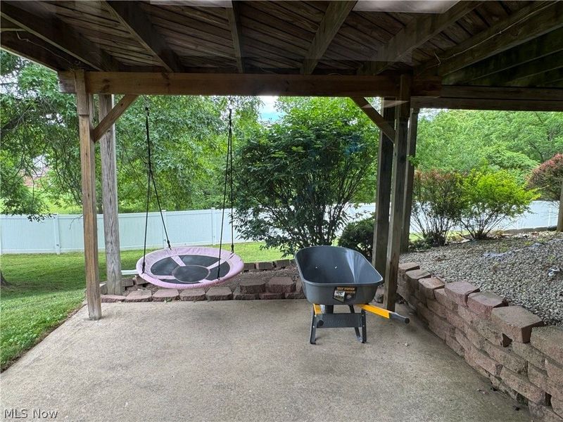 1679 Lakeview Square NE, Bolivar, OH 44612 Photo 40