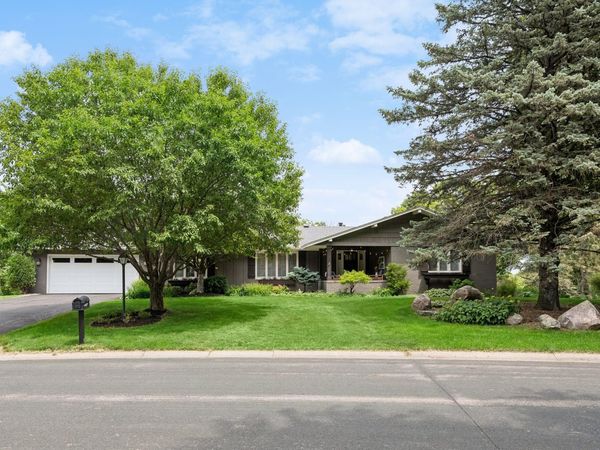 6134 Arctic Way, Edina, MN 55436