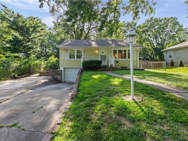 5624 Harvard Avenue, Raytown, MO 64133