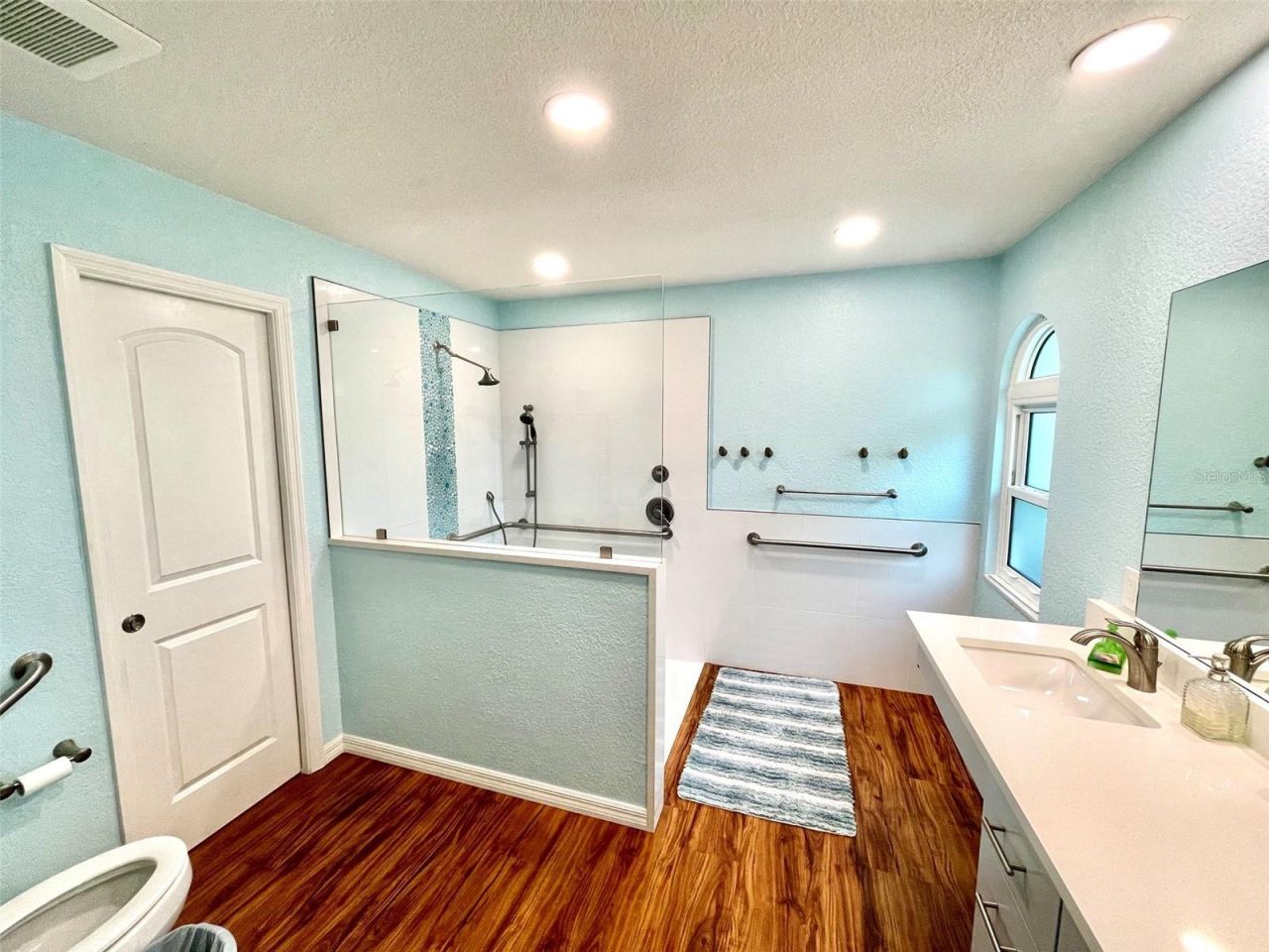 98 Hourglass Drive, Venice, FL 34293 Photo