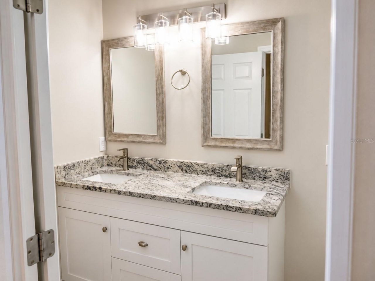 3058 Palmadelia Avenue , Sarasota, FL 34234 Photo
