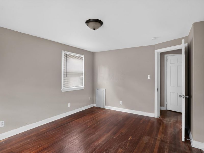 208 S James Road , Columbus, OH 43230 Photo 12