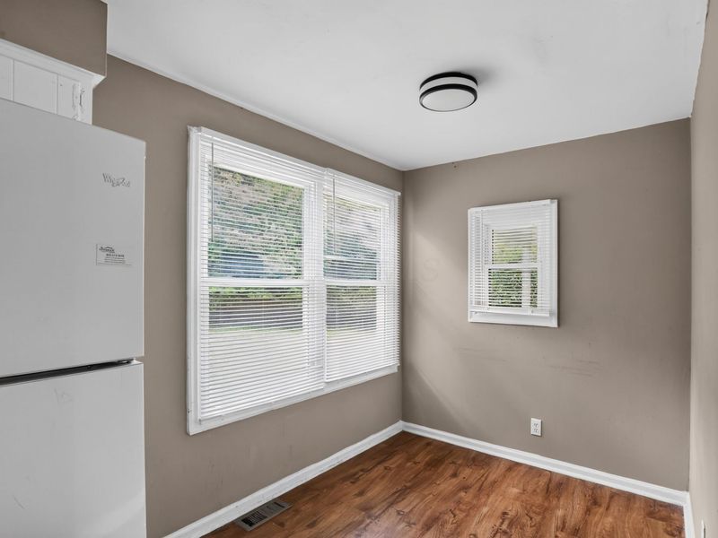 208 S James Road , Columbus, OH 43230 Photo 7