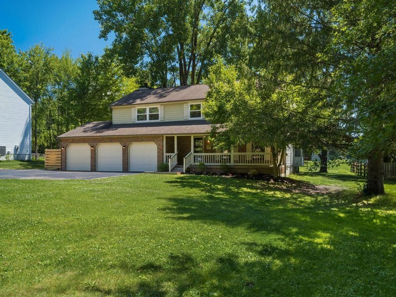 185 Lookout Lane SW, Pataskala, OH 43062 Photo 2