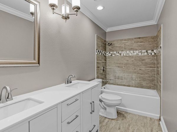 10741 Carmel Dr, Central, LA 70818