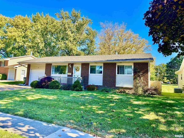 7 VISTA Court, Davenport, IA 52806