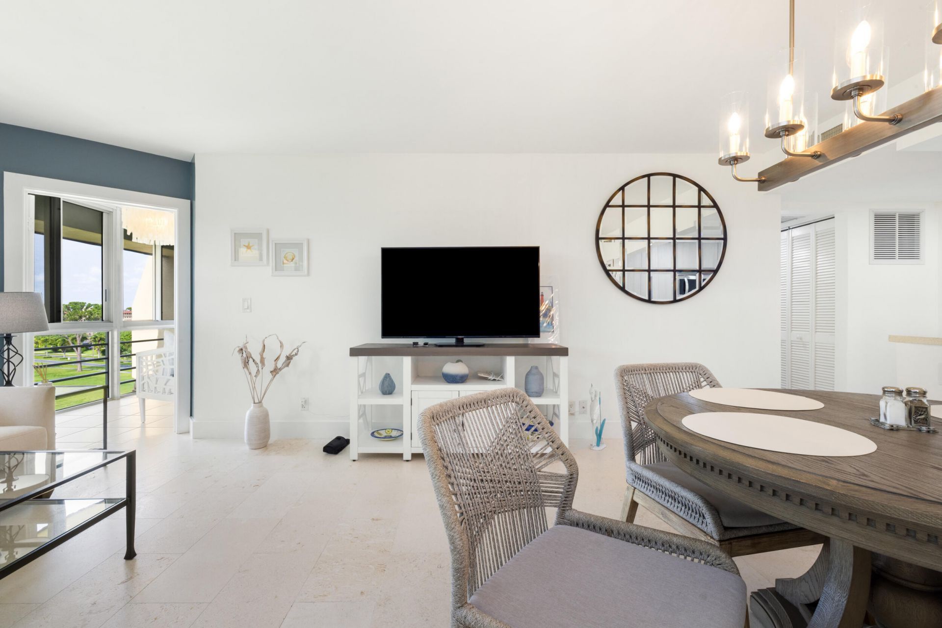 3654 Via Poinciana, Unit 603, Lake Worth, FL 33467 Photo