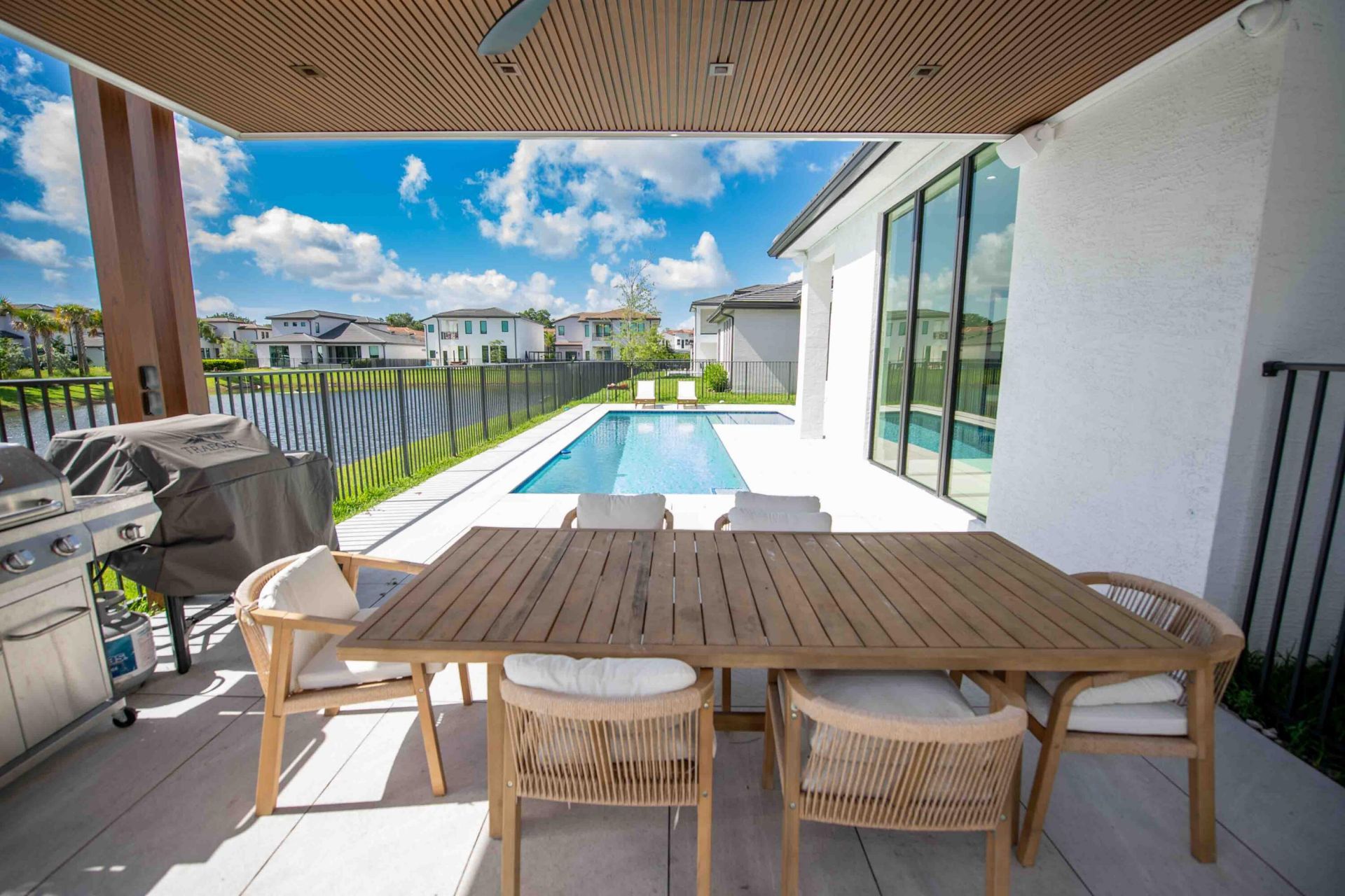 5746 Ashwood Circle W, Hollywood, FL 33312 Photo