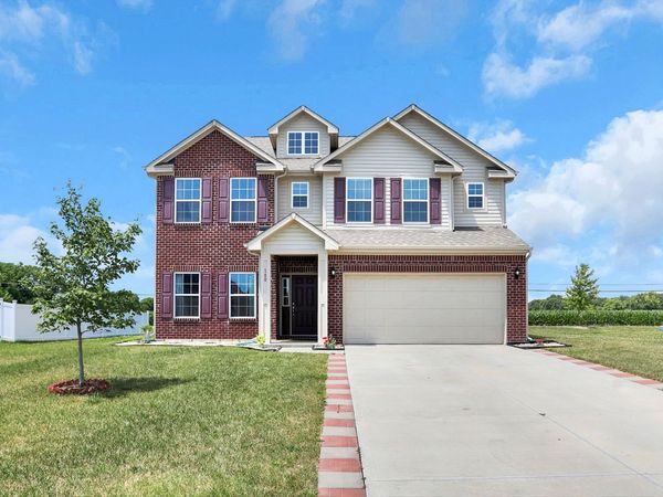 180 Blue Lace Drive, Whiteland, IN 46184