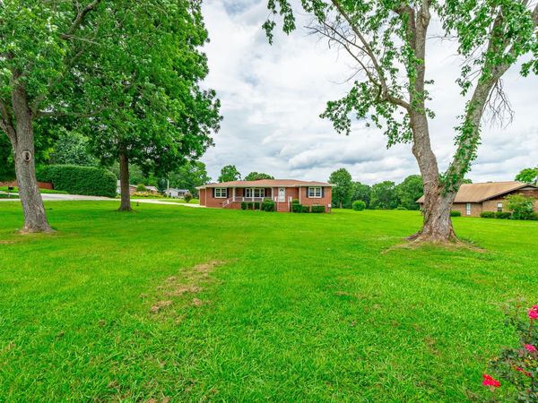205 Five Points Road , Chickamauga, GA 30707