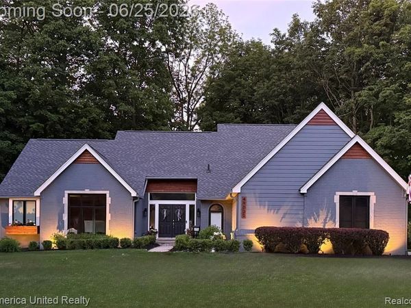 49022 Plum Tree Court, Plymouth Twp, MI 48170