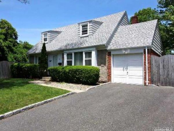 267 Haypath Road, Old Bethpage, NY 11804