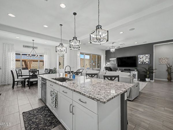 18904 W LAUREL Lane, Surprise, AZ 85388