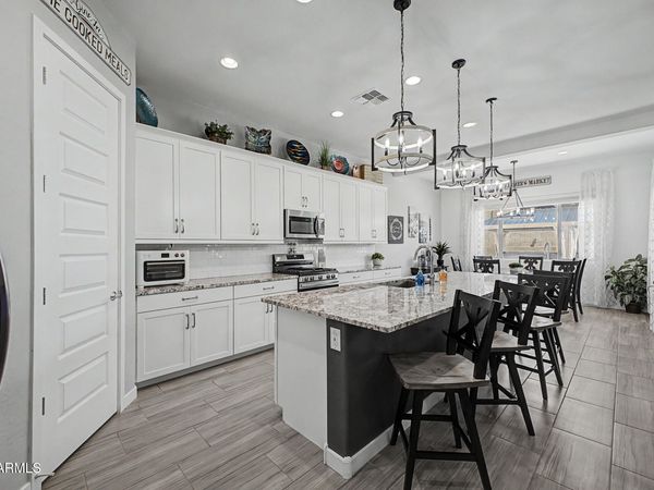 18904 W LAUREL Lane, Surprise, AZ 85388