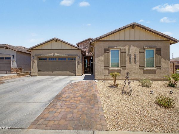 18904 W LAUREL Lane, Surprise, AZ 85388