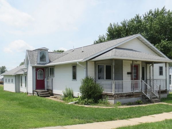 306 N Eliza Street, Maquoketa, IA 52060