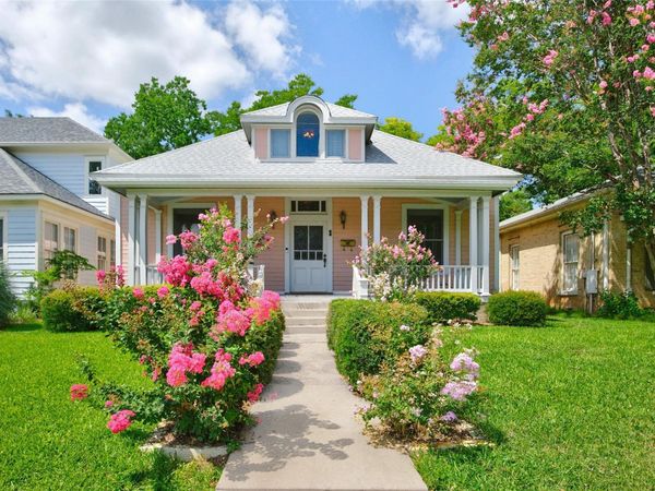 812 W 10th ST, Austin, TX 78701