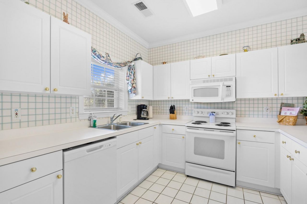 5751 Oyster Catcher Dr.  Photo 5
