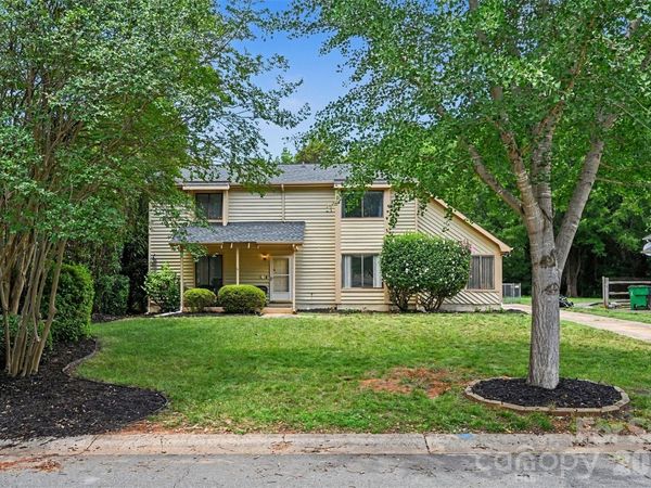611 Mattingwood Drive, Charlotte, NC 28270