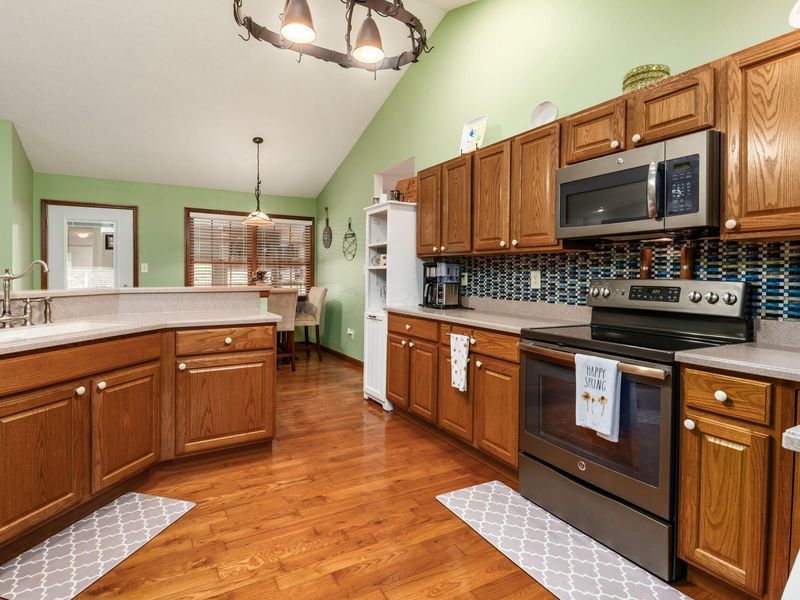 9561 Crownover Road, Williamsport, OH 43164 Photo 12