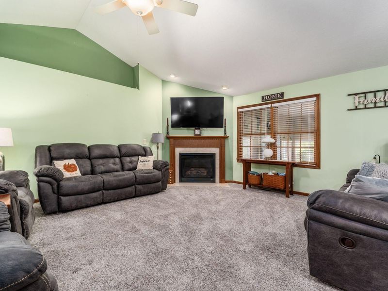 9561 Crownover Road, Williamsport, OH 43164 Photo 6