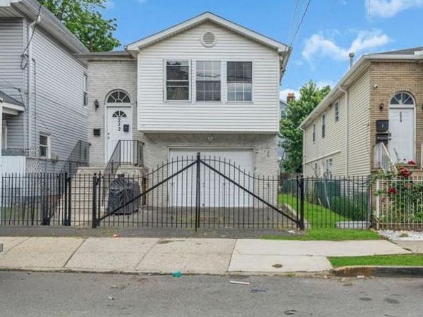 232 4th Street, NEWARK, NJ 07107