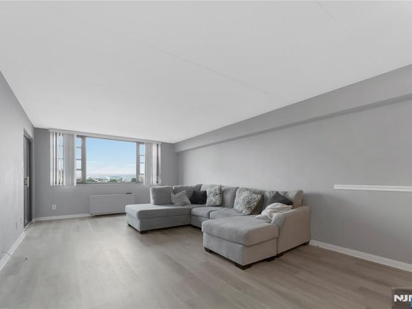 250 Gorge 21E, Unit 21E, CLIFFSIDE PARK, NJ 07010