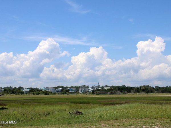 838 Ocean Boulevard W, Holden Beach, NC 28462