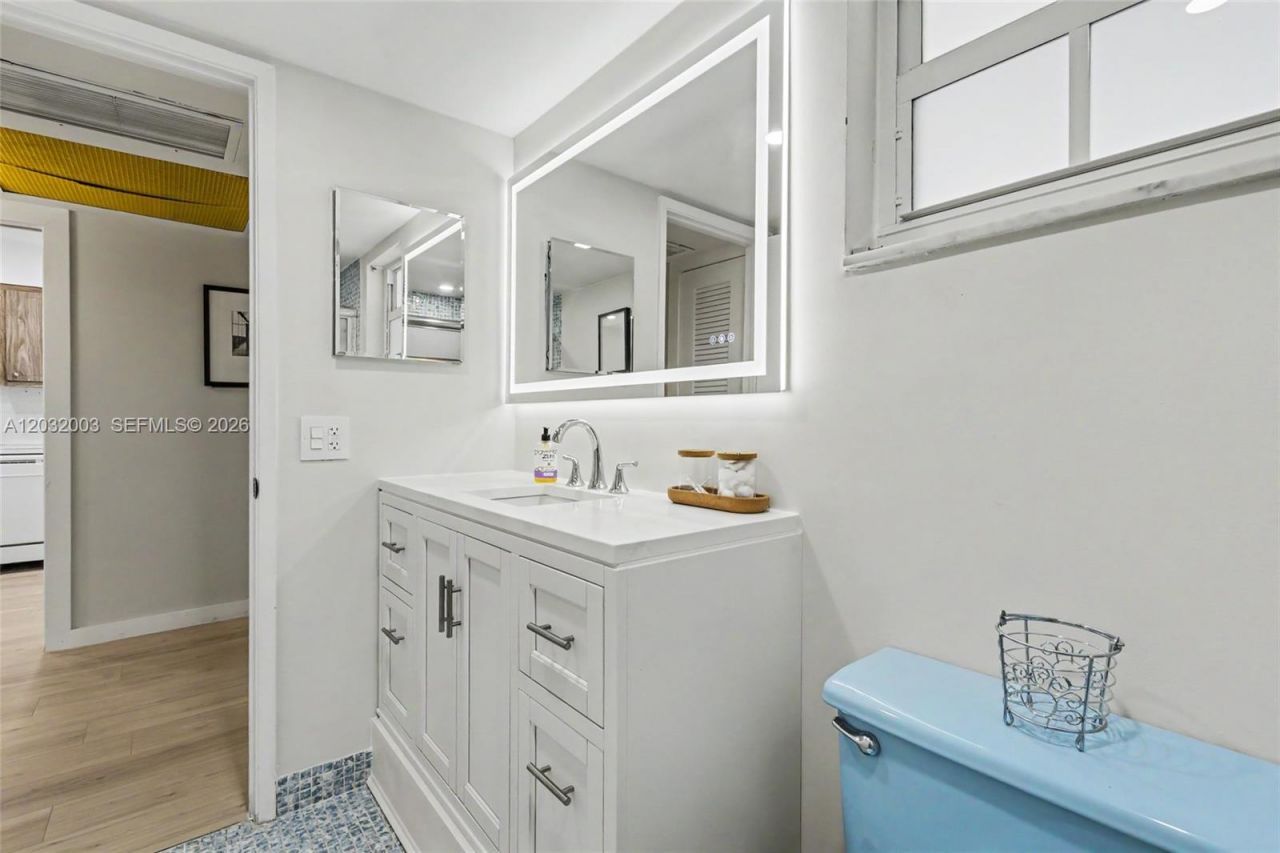3150 N Palm Aire Dr , Unit 705, Pompano Beach, FL 33069 Photo